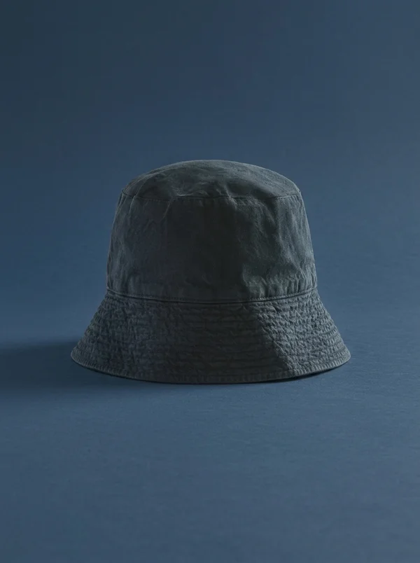 Auralee Garment-Dyed Finx Chino Bucket Hat - Navy