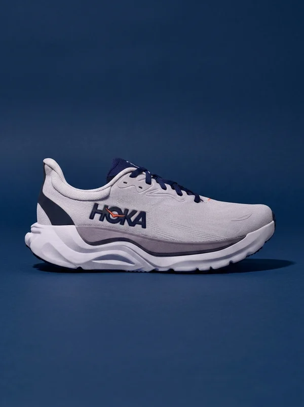 HOKA Arahi 8