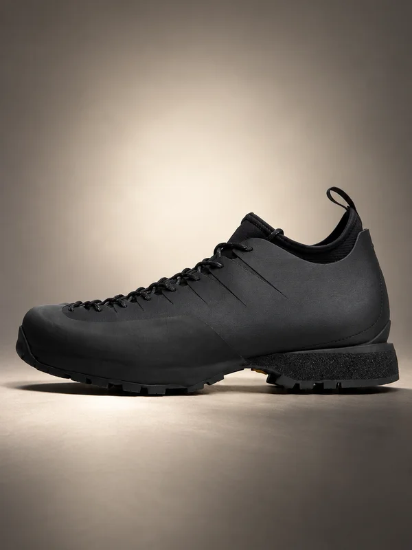 Houdini x Demon Silvestre Approach Shoe - Anthracite Black