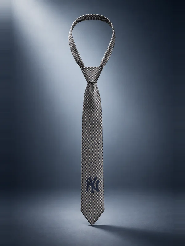 Kith for the New York Yankees Silk Foulard Tie - Skyscraper