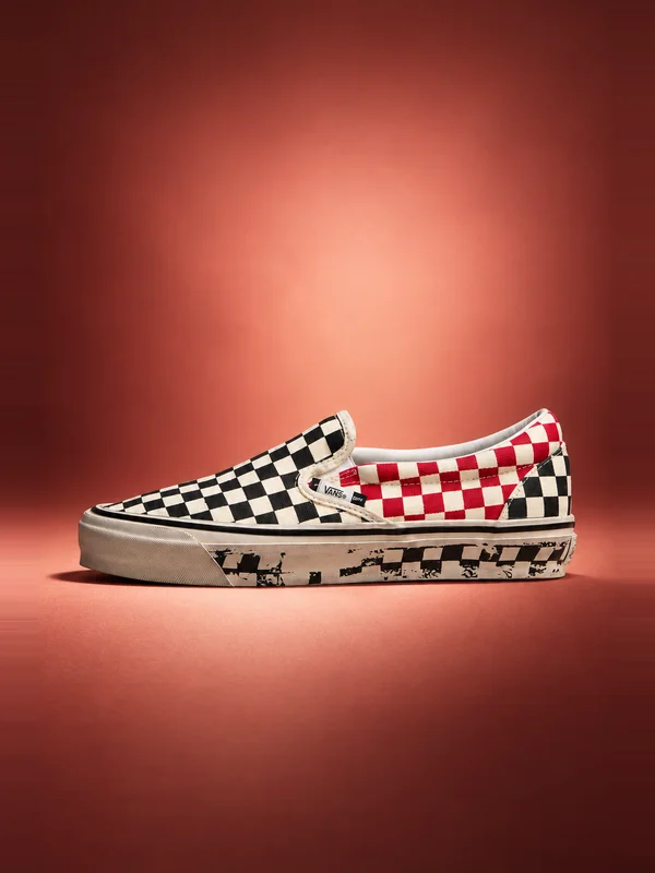 Vans A.O.D. LX Classic Slip-On 98 Black & Red Checkerboard